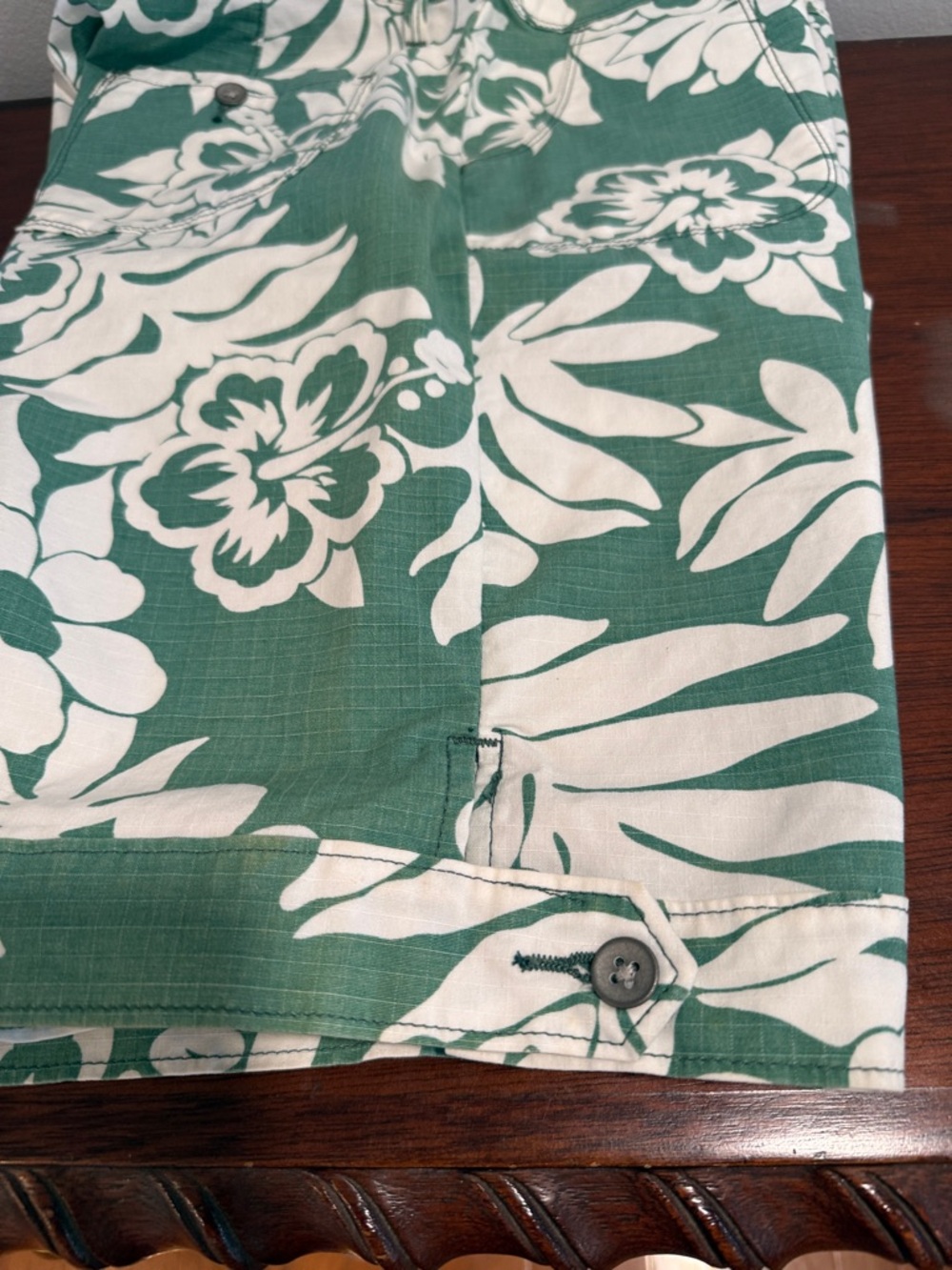 Lee Green & White Floral Shorts - Picture 5 of 5